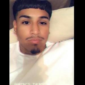 Meet your Posher, Aaron